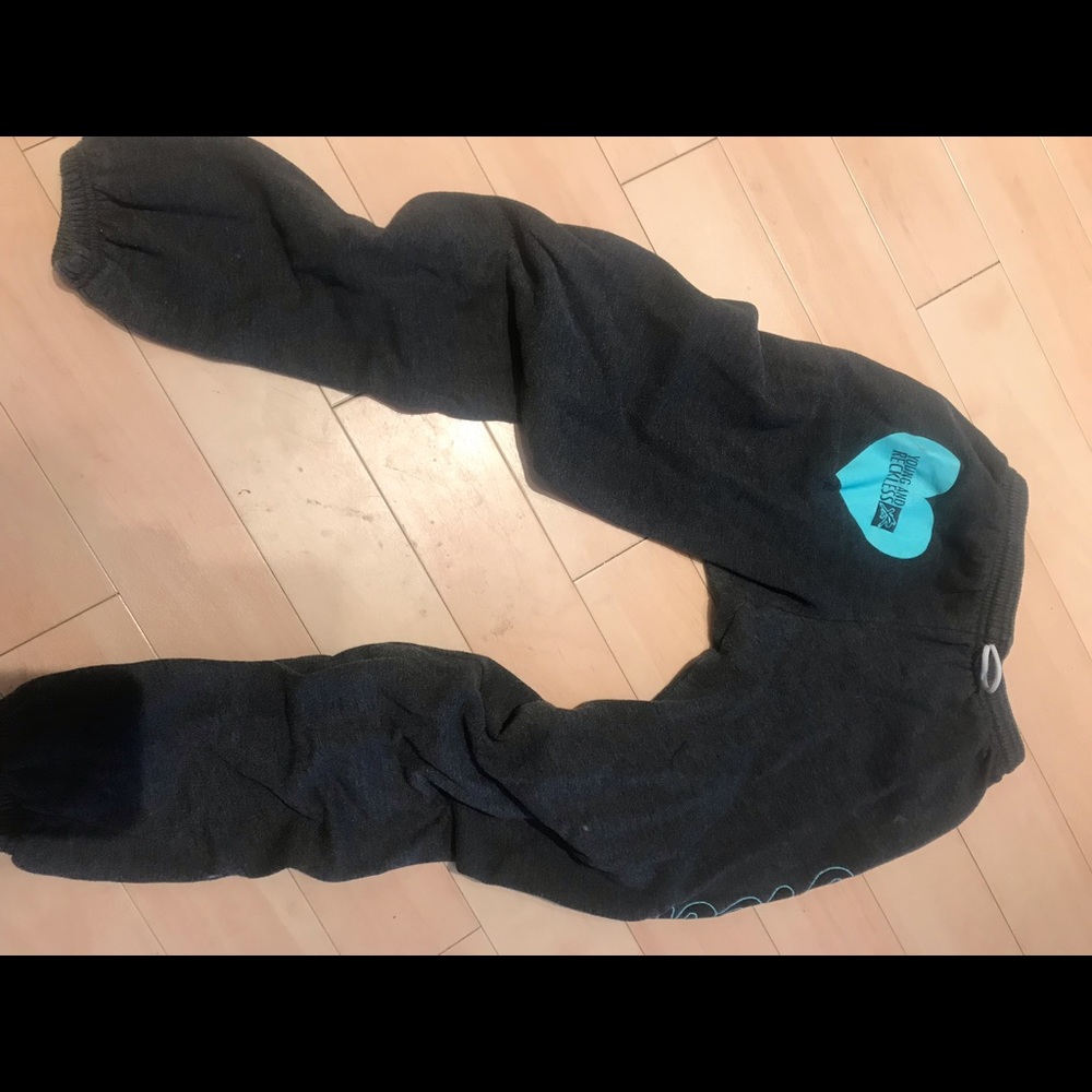Young and reckless sweatpants